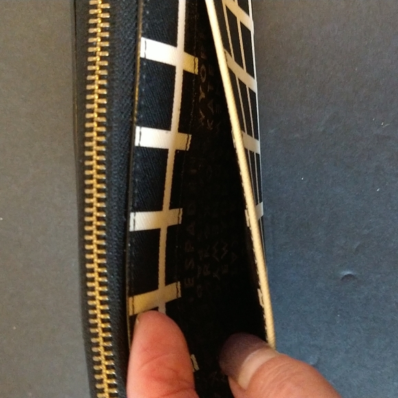VGUC. Kate Spade black and white checkerboard large wallet. - Picture 4 of 8